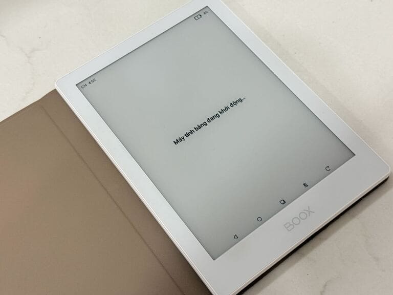 Không khởi động máy khi có dấu hiệu bị vào nước