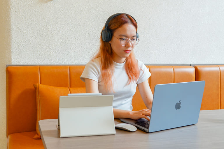 Hạn chế thời gian sử dụng điện thoại và máy tính 