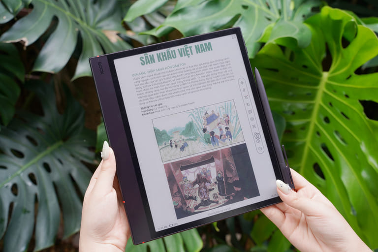 Mở tài liệu PDF có hình ảnh màu trên BOOX Note Air6 C, một trong những tác vụ phản ánh rõ hiệu năng thực tế của máy.