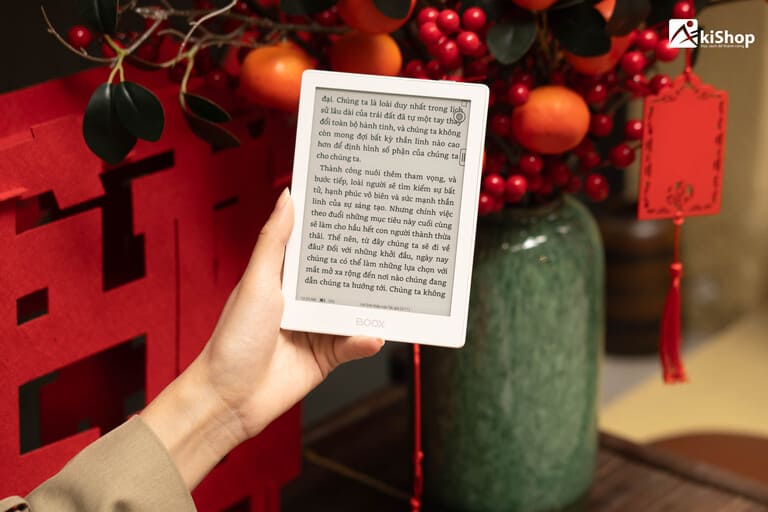 Vấn đề thông báo cuộc gọi và tin nhắn khi đọc trên điện thoại cũng không còn khi dùng máy đọc sách