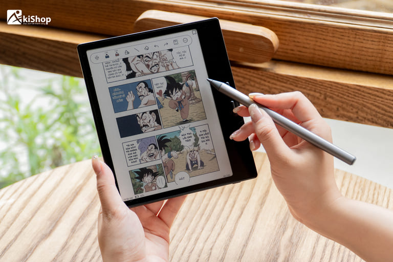Màn hình E Ink màu tái hiện màu sắc nhân vật và bối cảnh, phù hợp với truyện tranh màu.
