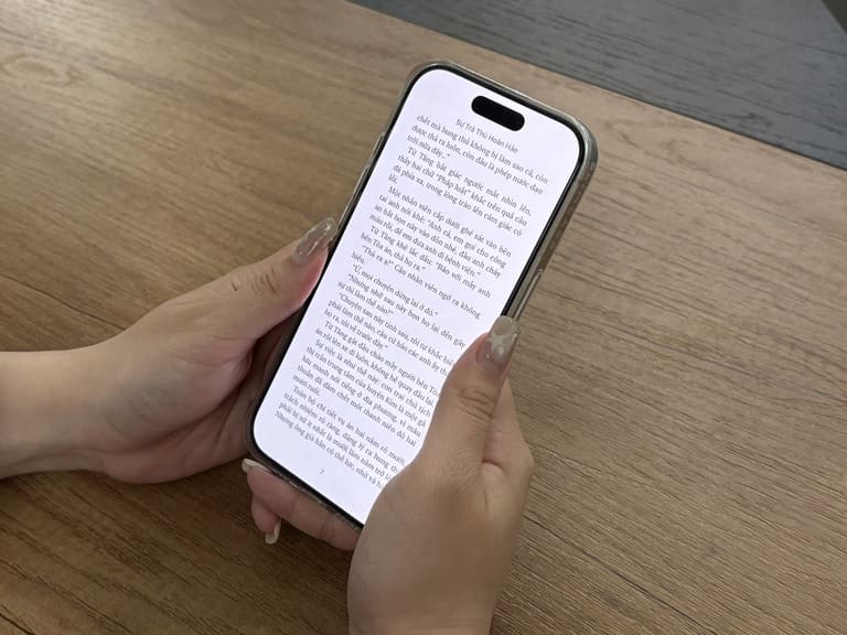 Ánh sáng xanh từ các thiết bị điện tử 