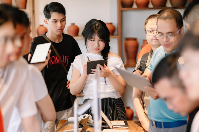 Giảm ánh sáng xanh gây hại cho mắt