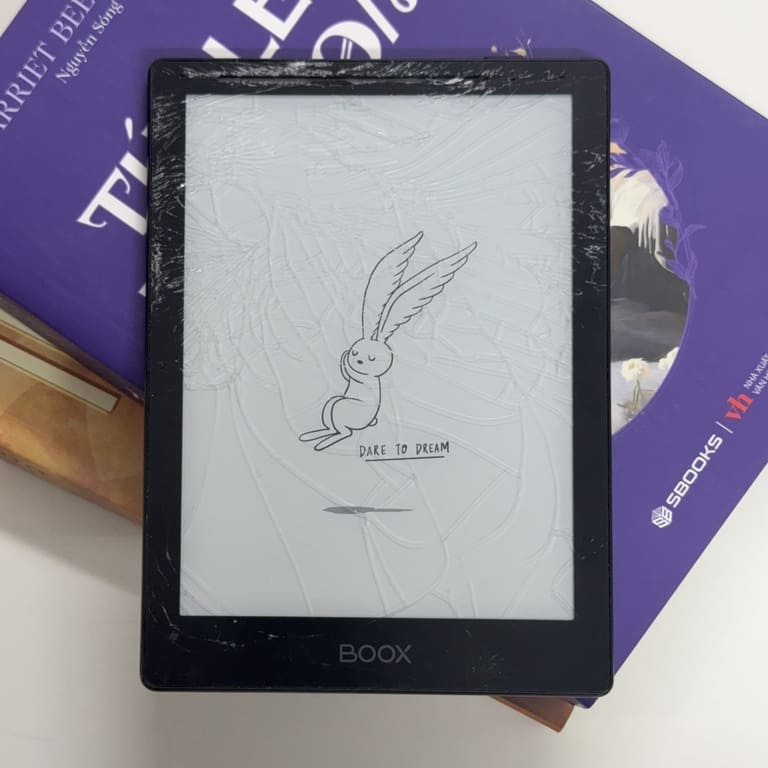 Bảo quản màn hình E-ink tránh vỡ, xước 