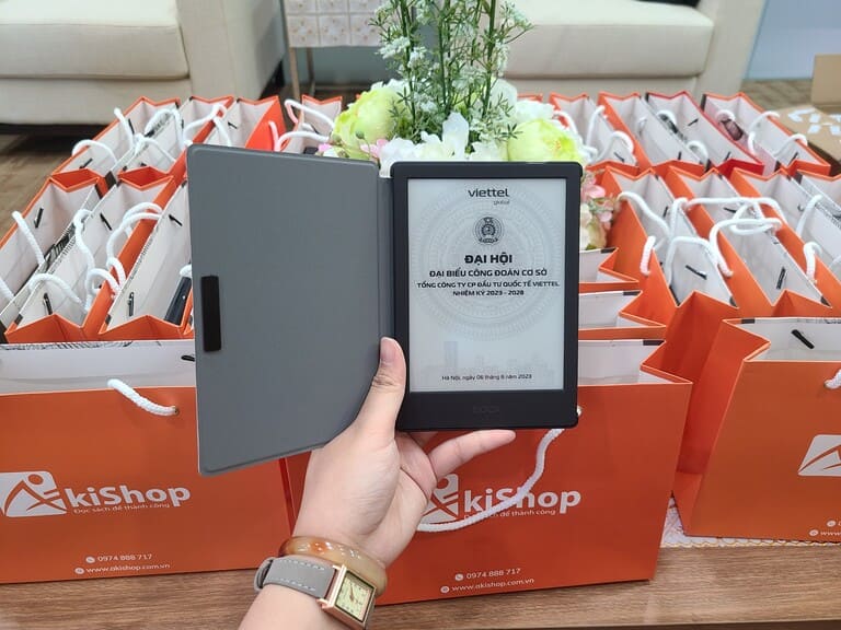 Mua máy đọc sách quà tặng hội nghị tại Akishop 