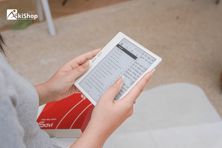 Dung lượng pin Savi 7 cũng được tăng lên 2300mAh