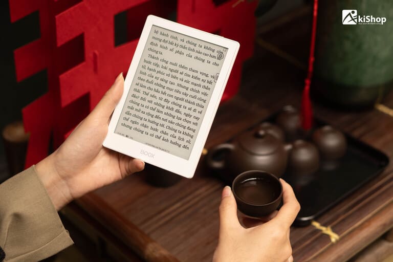 Với máy đọc sách chúng ta có hoàn toàn có thể tập trung vào trang sách khác hẳn so với điện thoại