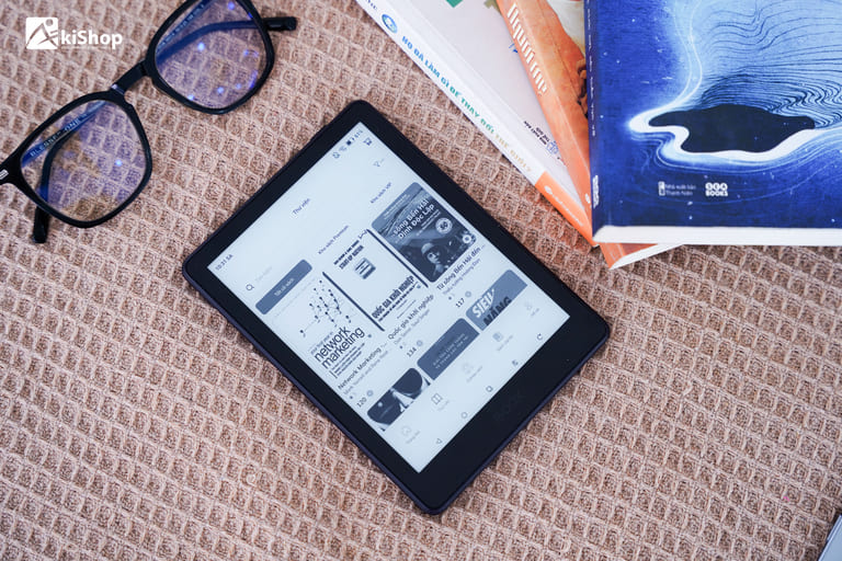 Với công nghệ màn hình E-ink Carta 1300 đem lại cảm giác nhìn như giấy thật